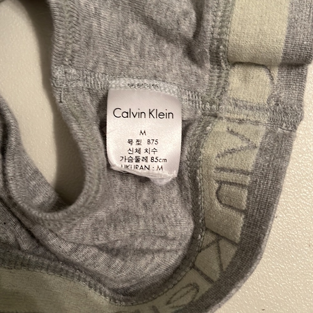 Calvin Klein bralette - Picture 3 of 3